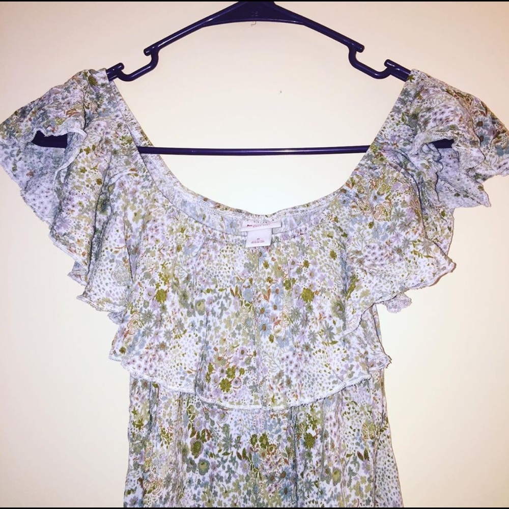 Floral Top - Picture 2 of 3